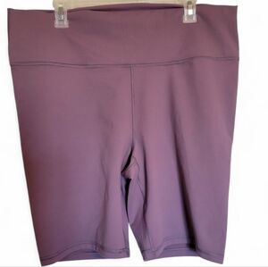 Fabletics 7in inseam bike shorts sz 2XL